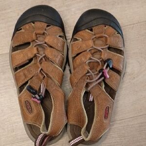 KEEN Brown and Black Women's Sandals